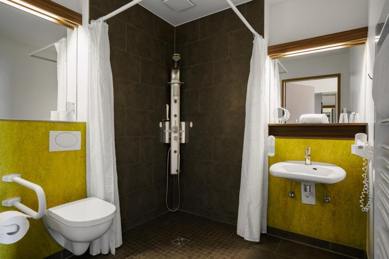 וארן Radlon Fahrrad-Komfort-Hotel מראה חיצוני תמונה